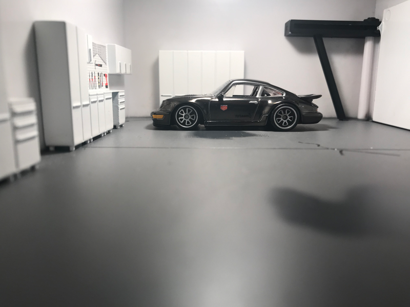 Illustration for article titled Magnus Walker’s 964 by Hot Wheels in 1/64 scale.